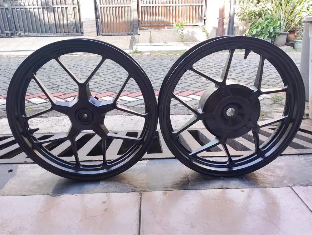 velg pelek vario 125 esp vario 150 esp