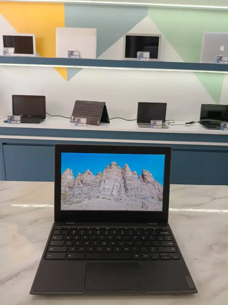 [L62]Laptop Editing Intel Nseries 4GB SSD 12Inch Cocok Untuk Mahasiswa