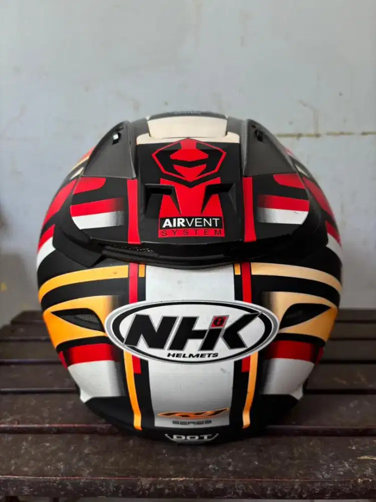 Helm NHK R1 Aero Style