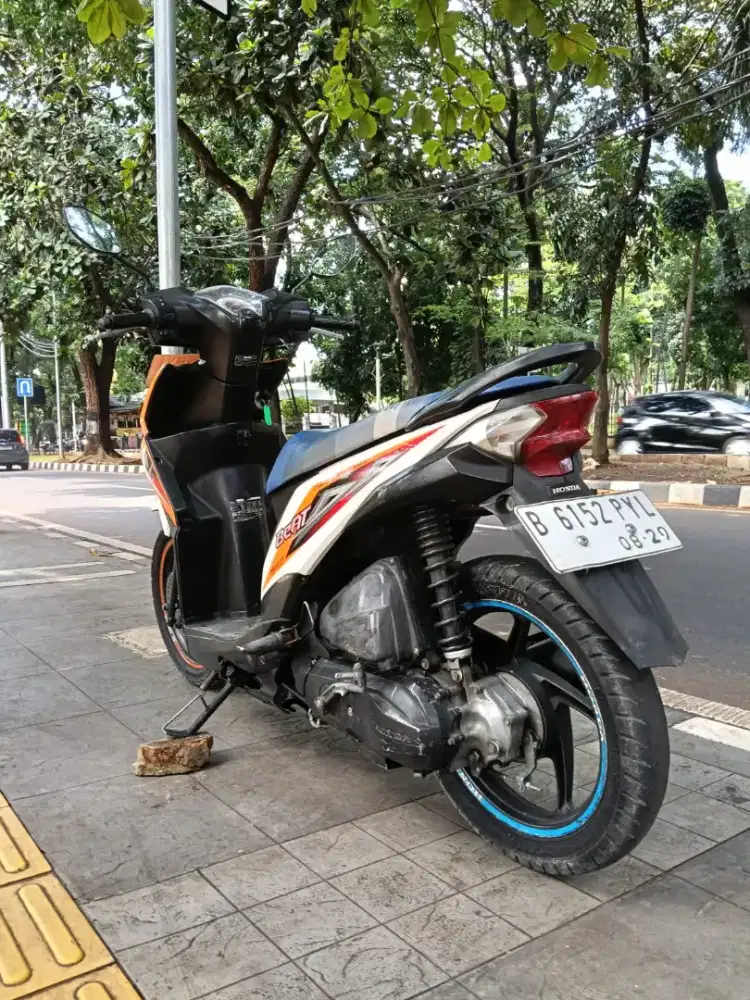 DIJUAL CASH HONDA BEAT CW CBS FI THN 2014 PAJAK IDUP SIAP PAKAI