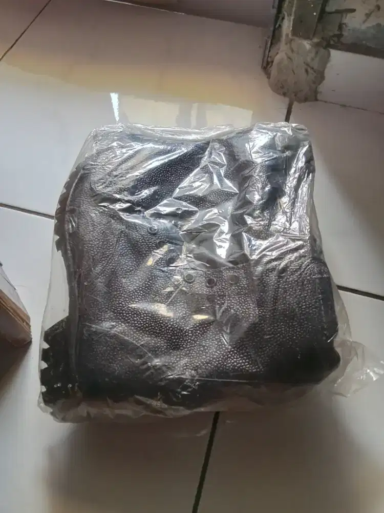 Dijual sepatu pdhl baru no 42