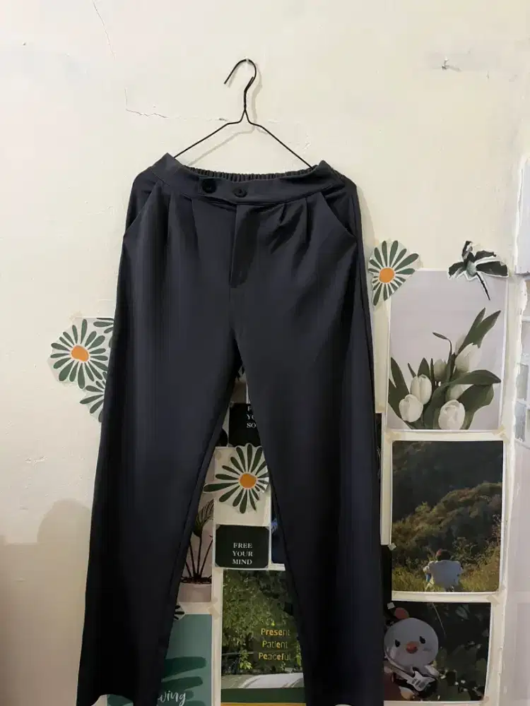 Celana chinos wanita