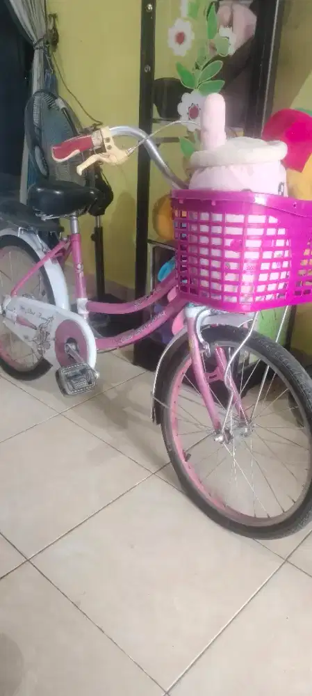 Sepeda mini anak ukuran 20 siap pakai dan antar Rp.400 sama antar nya