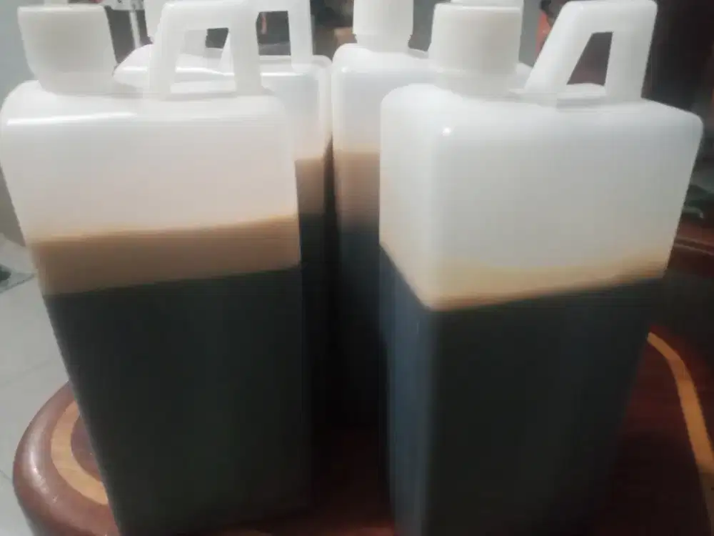 Madu murni hutan akasia