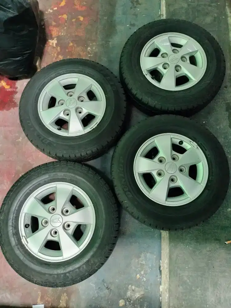 Velg grand max bekas mulus