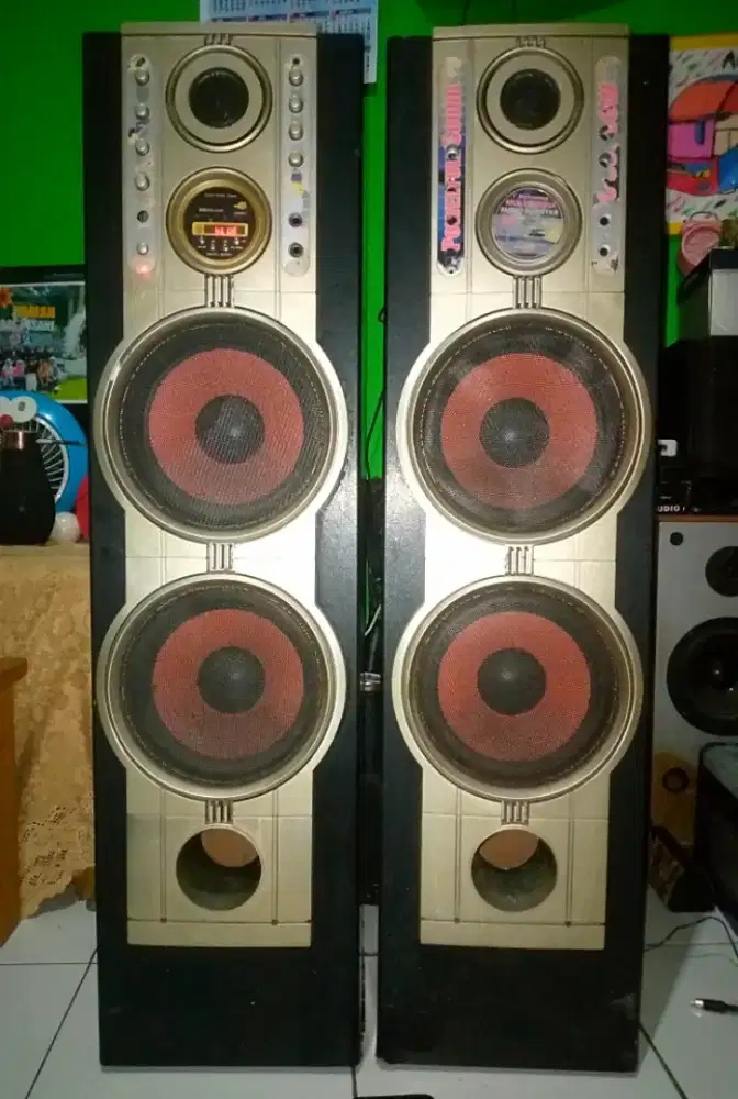 Speaker bluetooth aktif 8in x 4 speaker.ngebass.dijakarta selatan