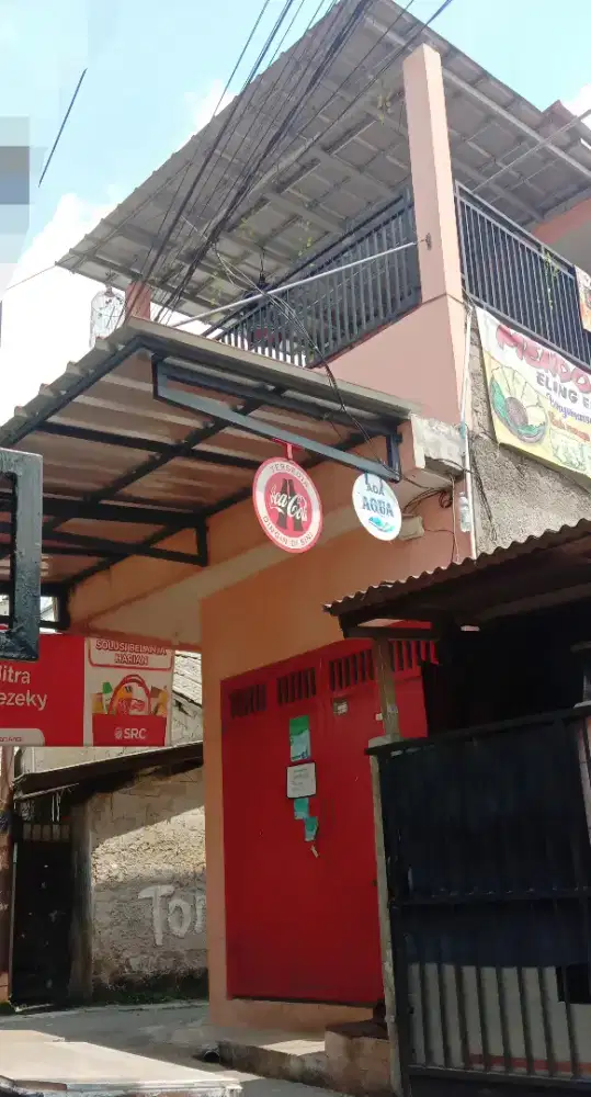 Disewakan ruko dua lantai.