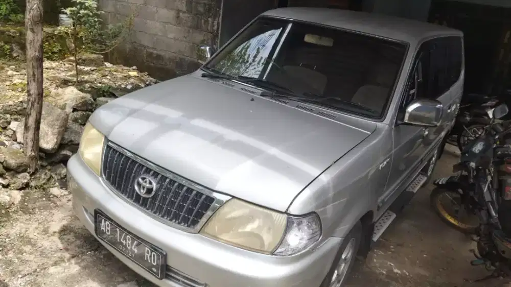 Toyota kijang LGX Efi Tahun 2004