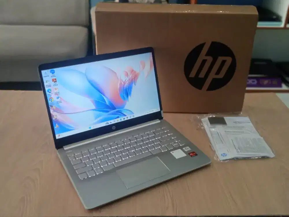 Laptop Hp 14s AMD Athlon Silver