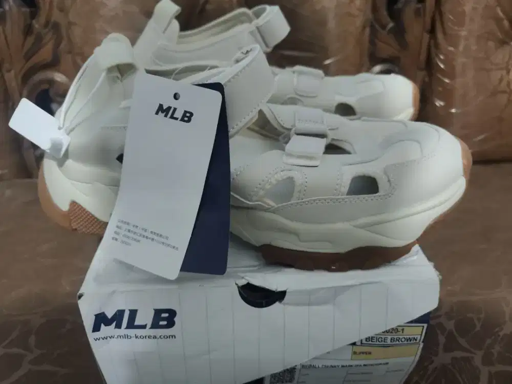Sepatu Sandal MLB size 44 baru