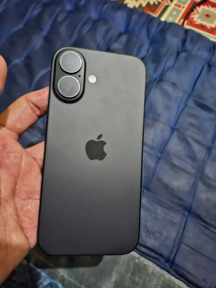 Dijual iphone 16 128gb Garansi Resmi Mulus Like New