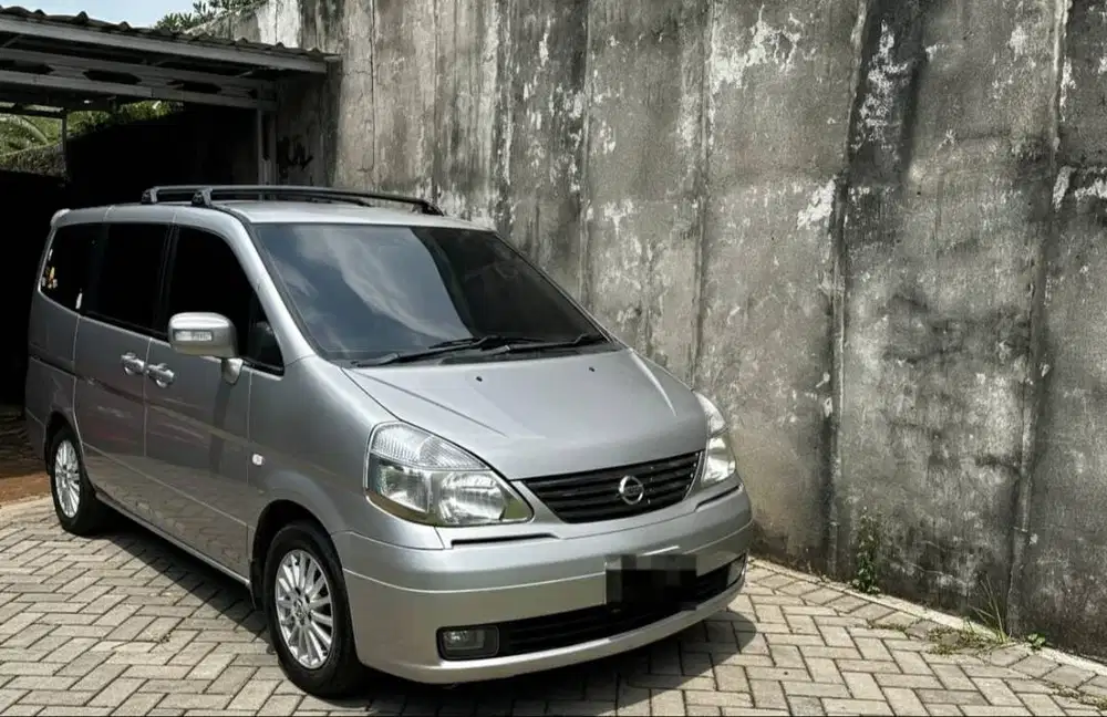 NISAN SERENA HWS 2010 MURAH BINTARO