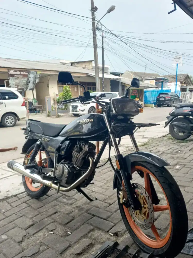 Dicari mekanik motor berpengalaman