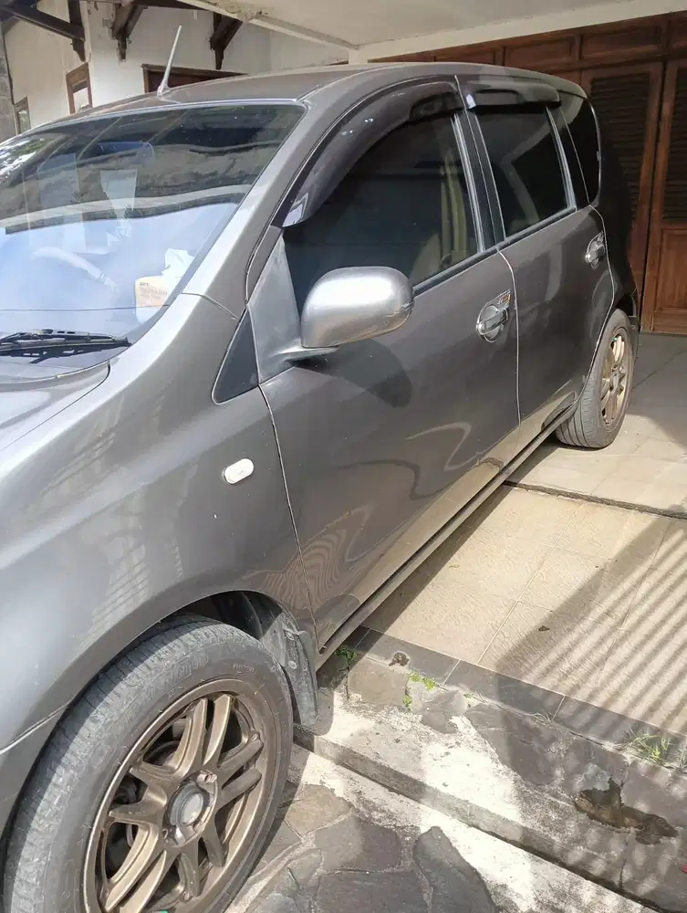 Nissan Grand livina 2009 Bensin