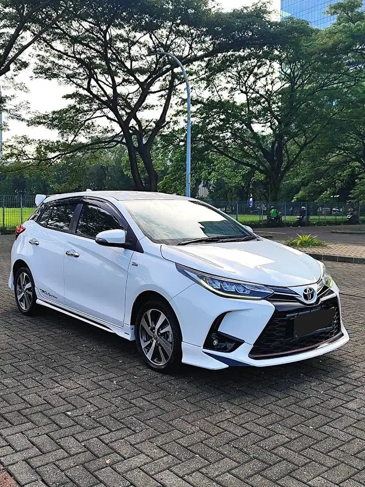 TOYOTA YARIS 1.5 TRD Sportivo AT Matic 2021 kilometer 40rb an