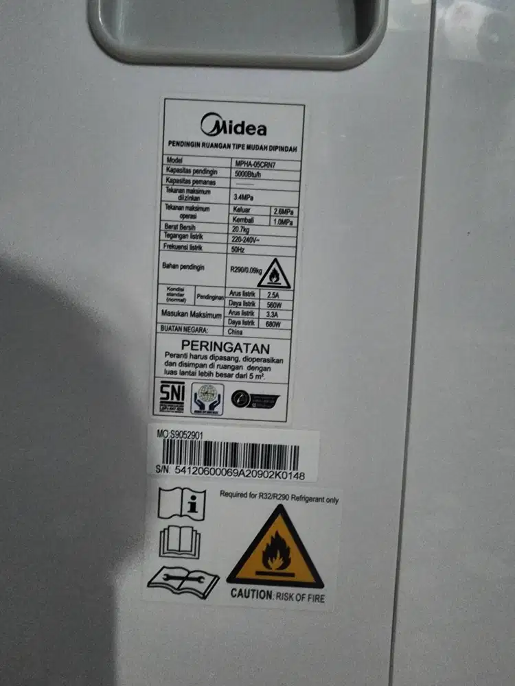 AC PORTABLE MIDEA 1/2 PK LIKE NEW