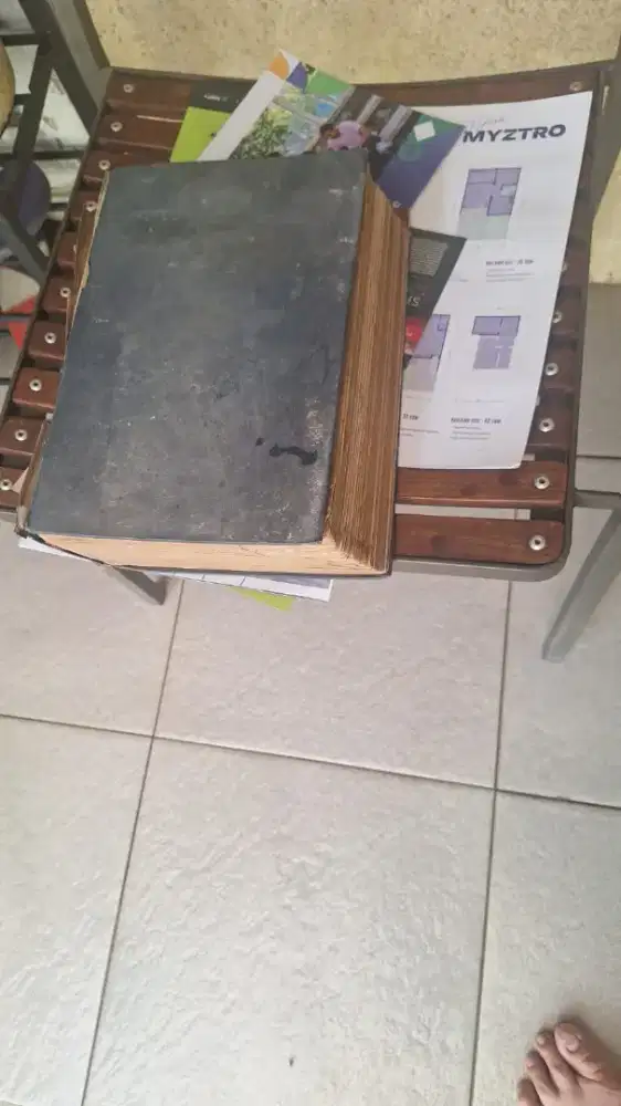 Buku original dibawah bendera revolusi