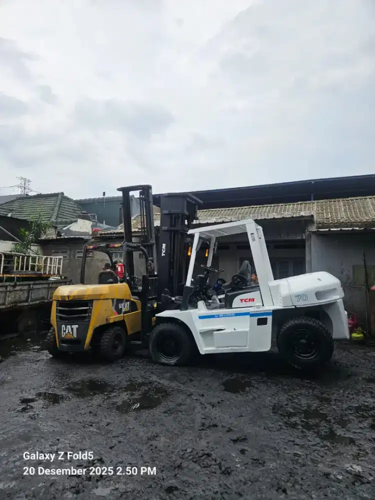 Forklift TCM 7 Ton,Tiang Threelift 5 Meter,Matic,Tahun 2019 (Sideshif)