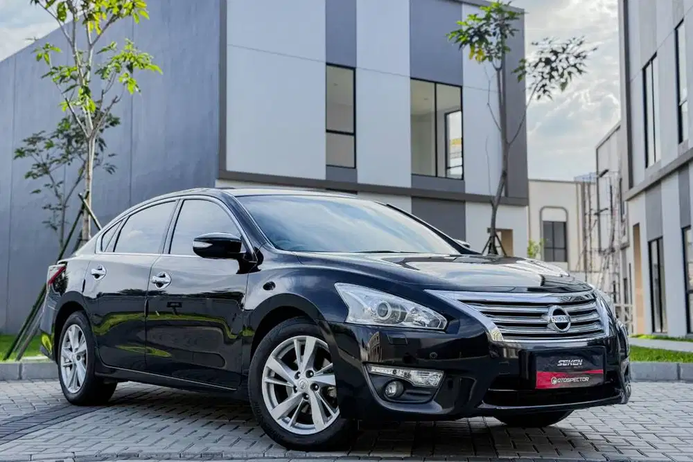 Nissan Teana 2.5 XV 2.5XV V6 Sunroof CVT AT Matic 2017 Hitam. RECORD!!