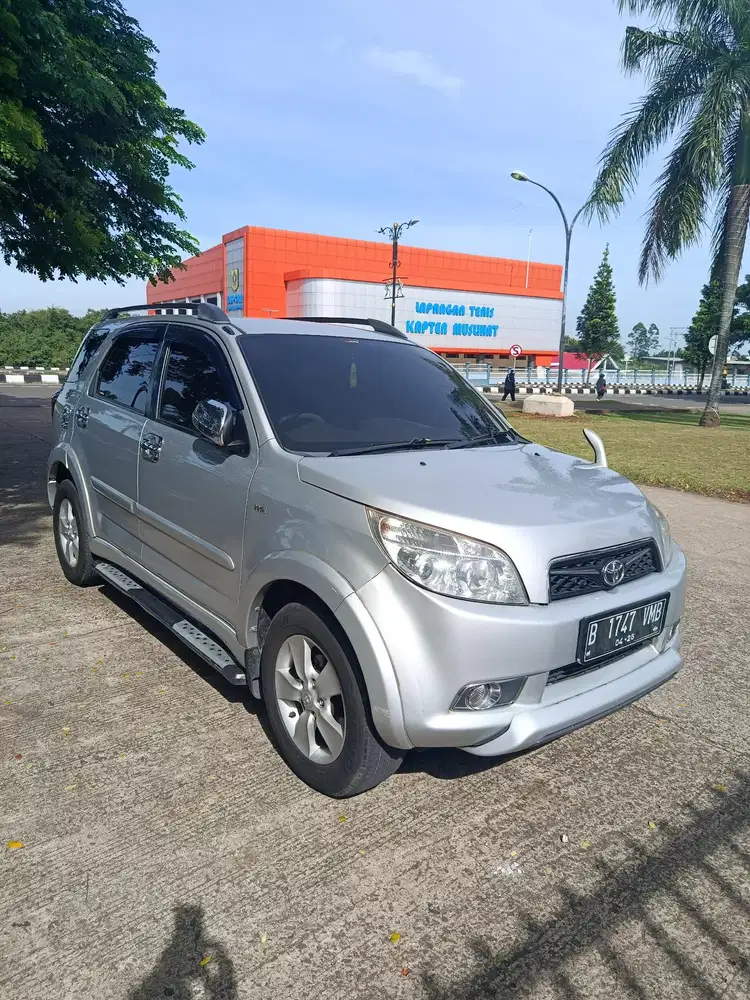 Toyota Rush 2010 Bensin