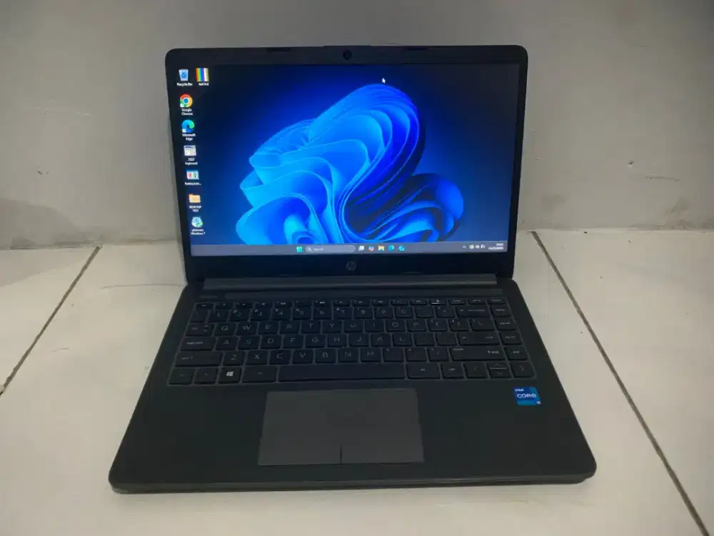 Laptop hp 240 g8 slim