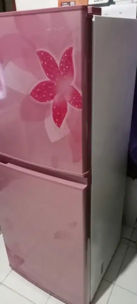 Jual kulkas 2 pintu sharp bagus singin hrg 1,2jt