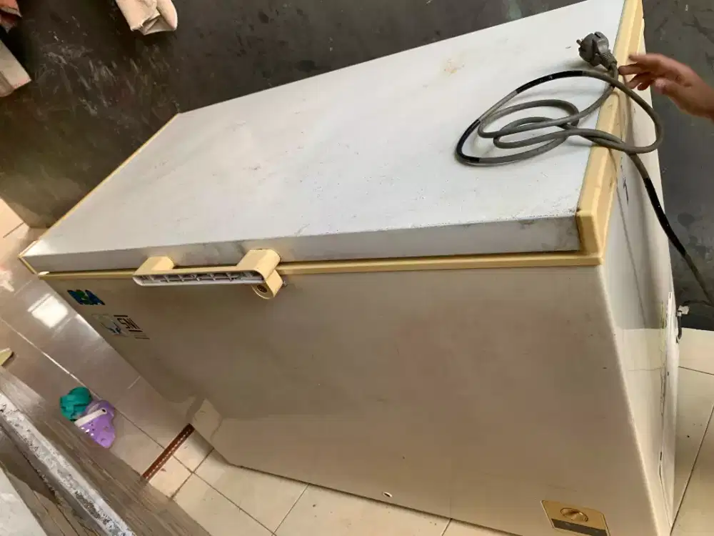 PLIZER merk RSA kapasitas 300 l