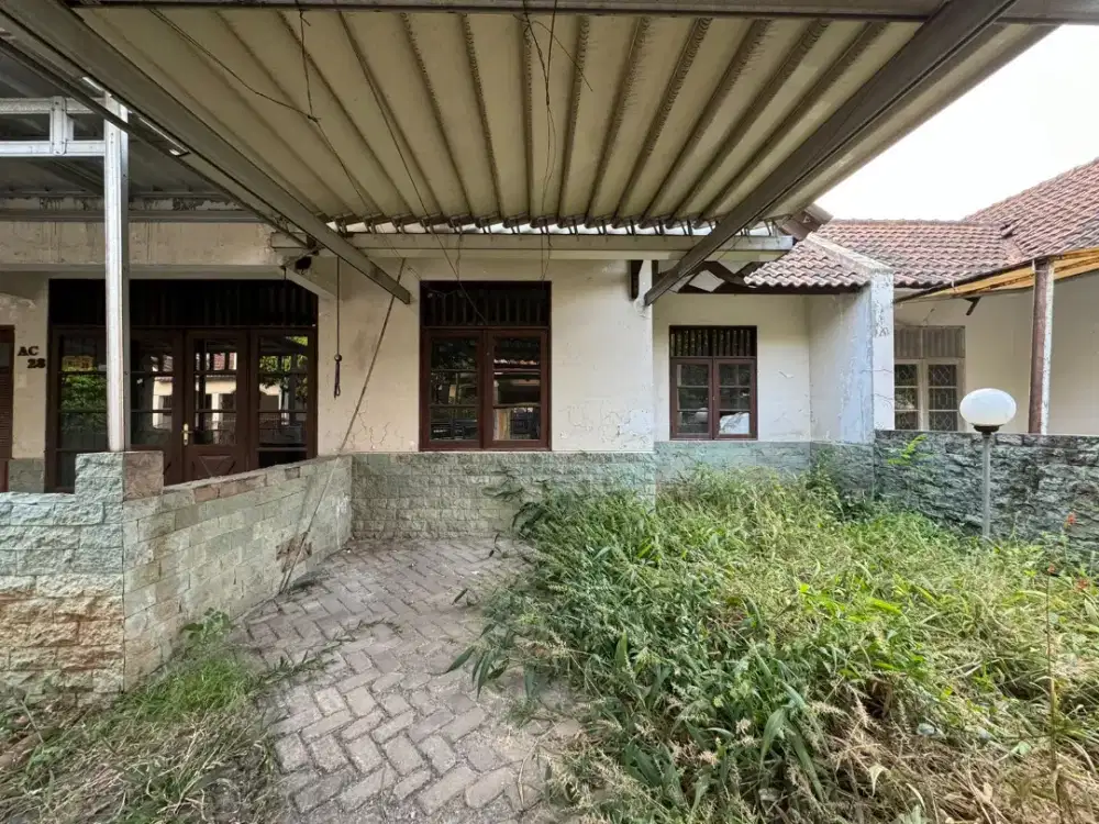 Rumah kemang pratama tanah luas jual murah