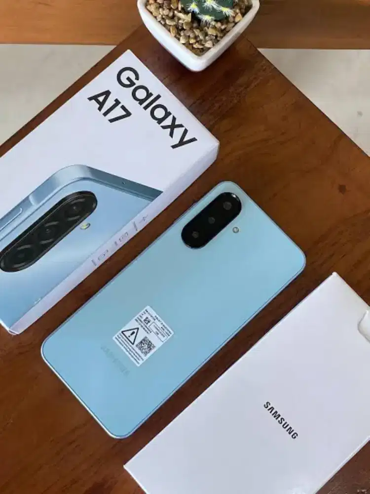 SAMSUNG A17 LAYAR SUPER AMOLED 2JUTAAN SAJA