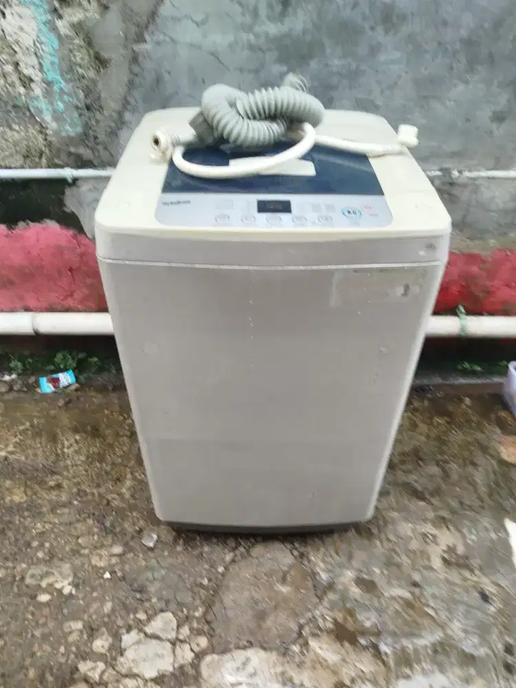 Bismillah dijual mesin cuci LG otomatis normal