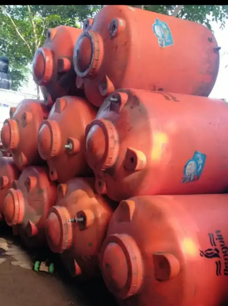 Toren Penguin 1000L Bekas