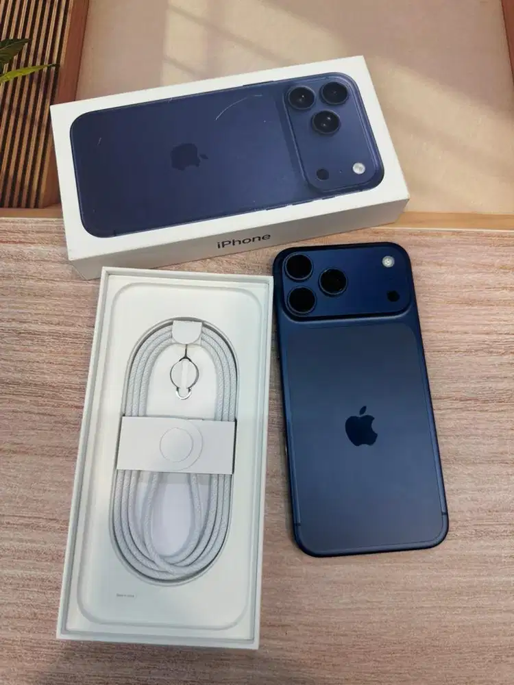 iPhone 17 Pro Max 256GB Deep Blue Garansi iBox 27/10/26 BH 100%