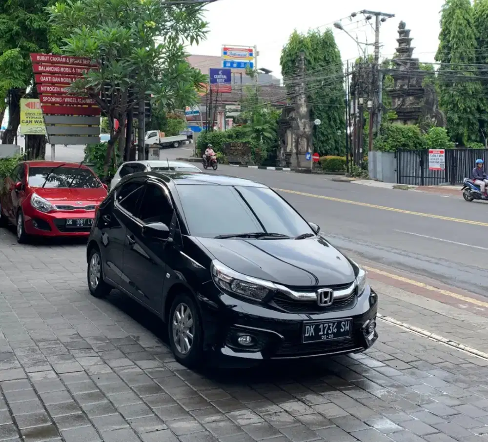 HONDA BRIO NEW MODEL MATIC ASLI BALI KM 9 RB SEPERTI BARU