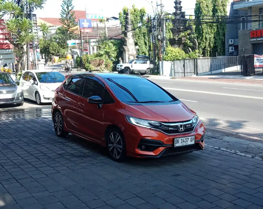 HONDA JAZZ RS FACELIFT NEW MODEL LOW KM ASLI BALI