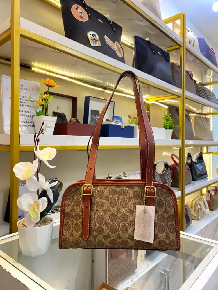 Credit tas Coach Totebag Sling BUNGA HINGGA 0%