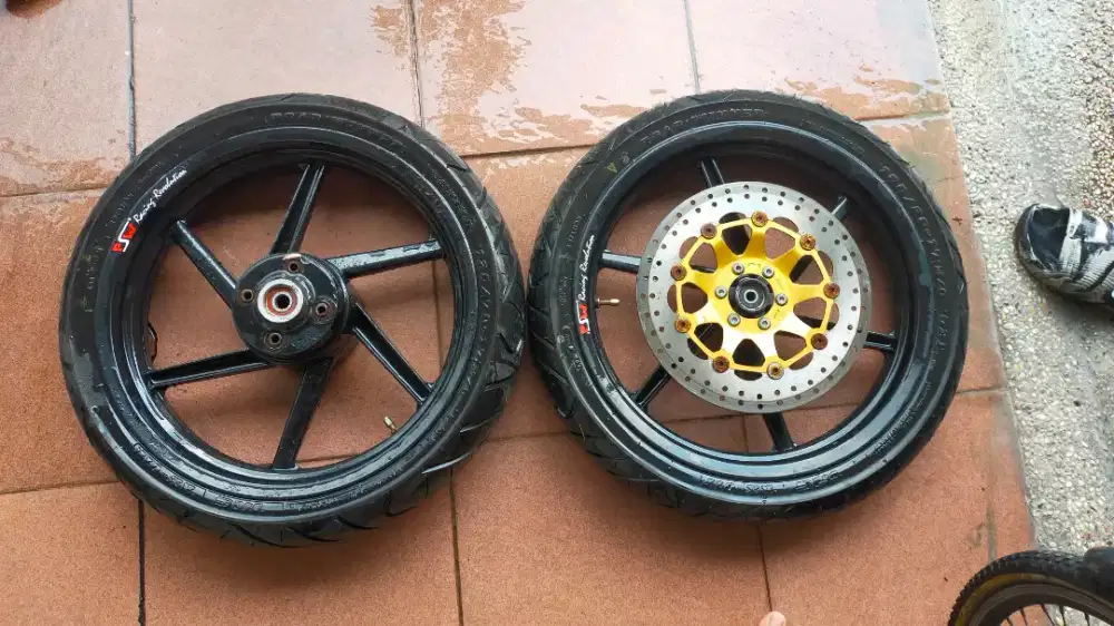 Dijual cepat )Velg+ban+piringan) Tiger