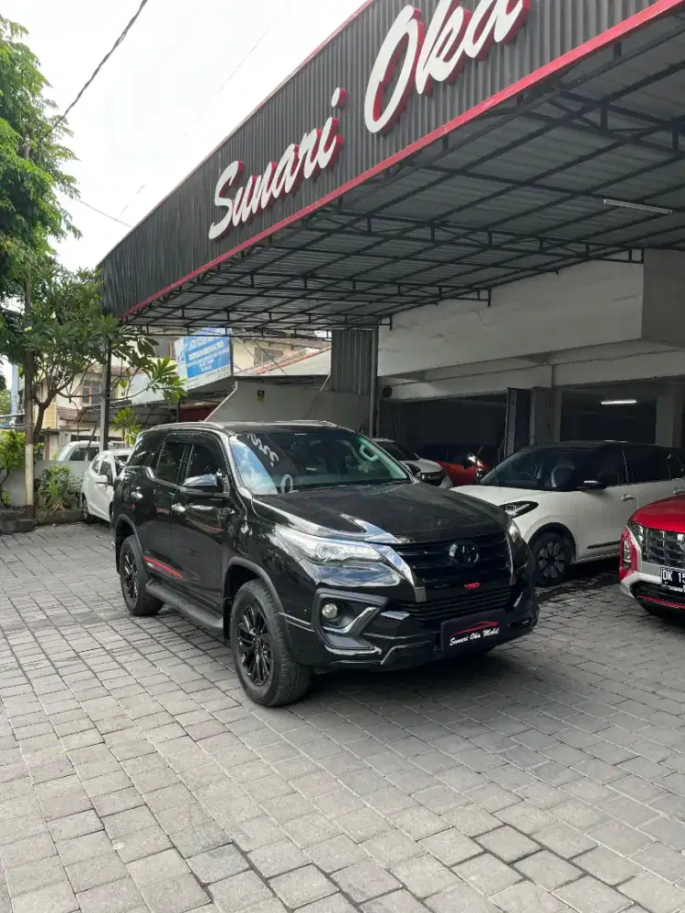FORTUNER VRZ TRD S KICK SENSOR 2020 LOW KM SEPERTI BARU