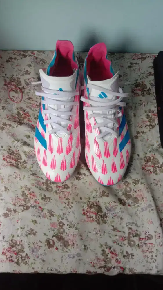 SEPATU BOLA ADIDAS PREDATOR