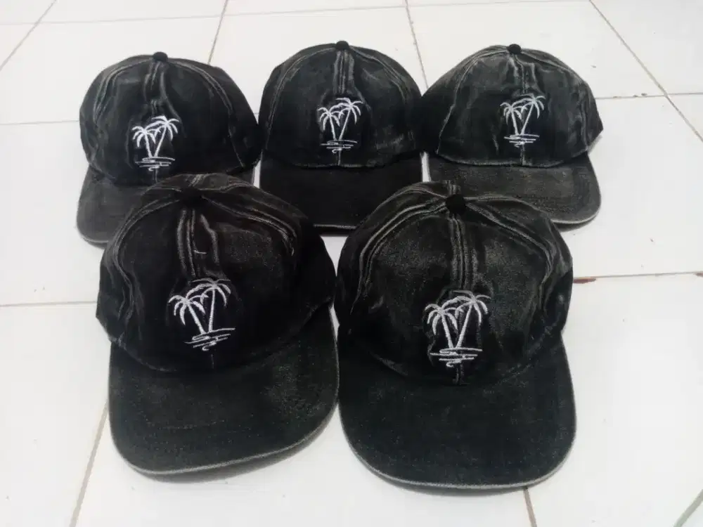 Topi Cowok Denim