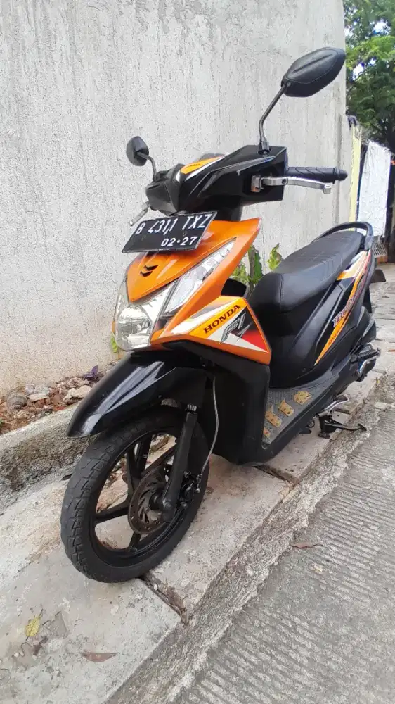 Bismillah jual honda beat fi thn 2012