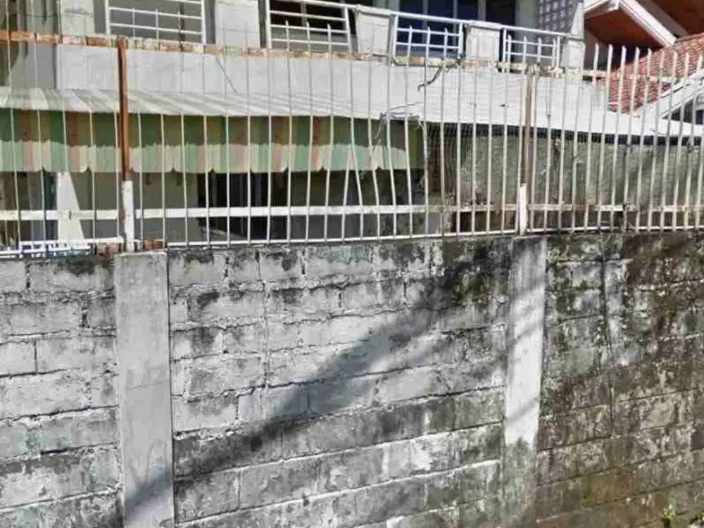 Gedung Sekolah Kebayoran Lama Dekat Pondok Indah