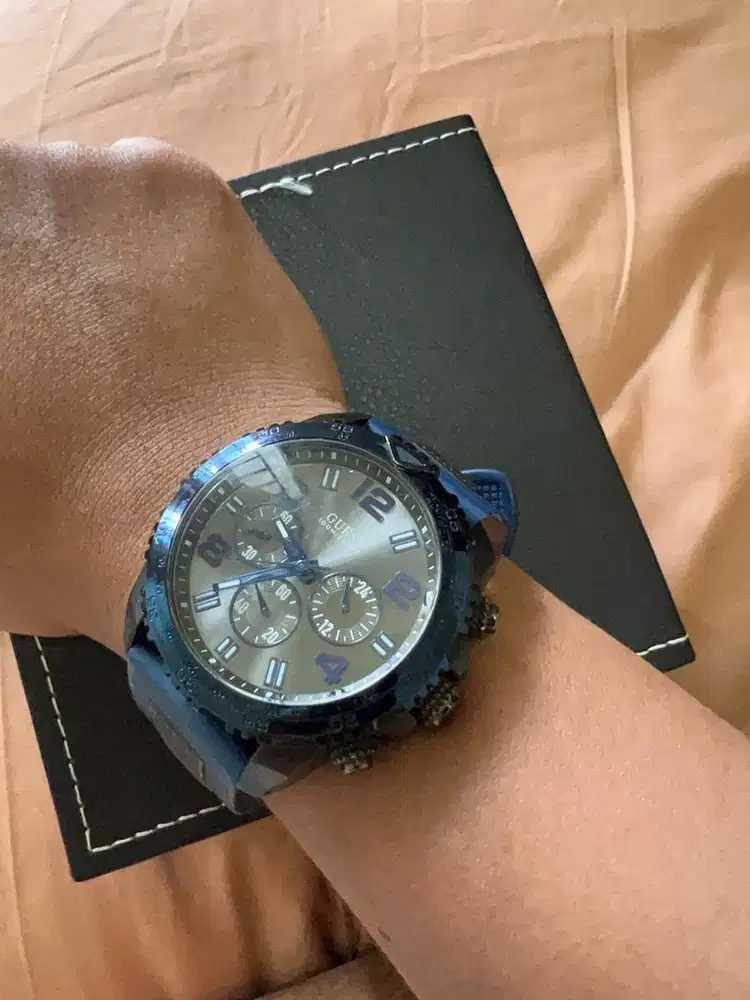 DIJUAL JAM TANGAN GUES ORIGINAL