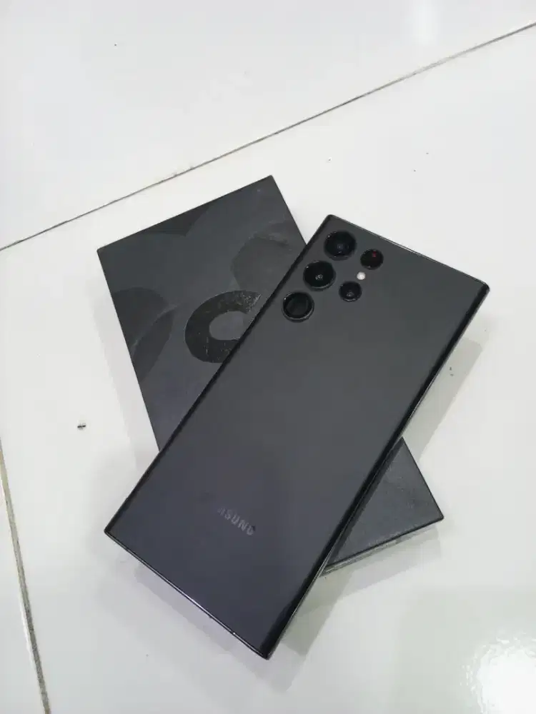 Samsung Galaxy S22 Ultra Burgundy Ram 12/512gb Lengkap Mulus