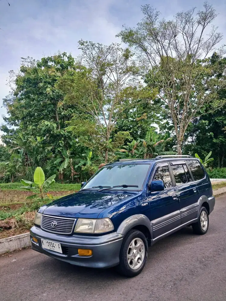 Toyota Kijang 2000 Bensin