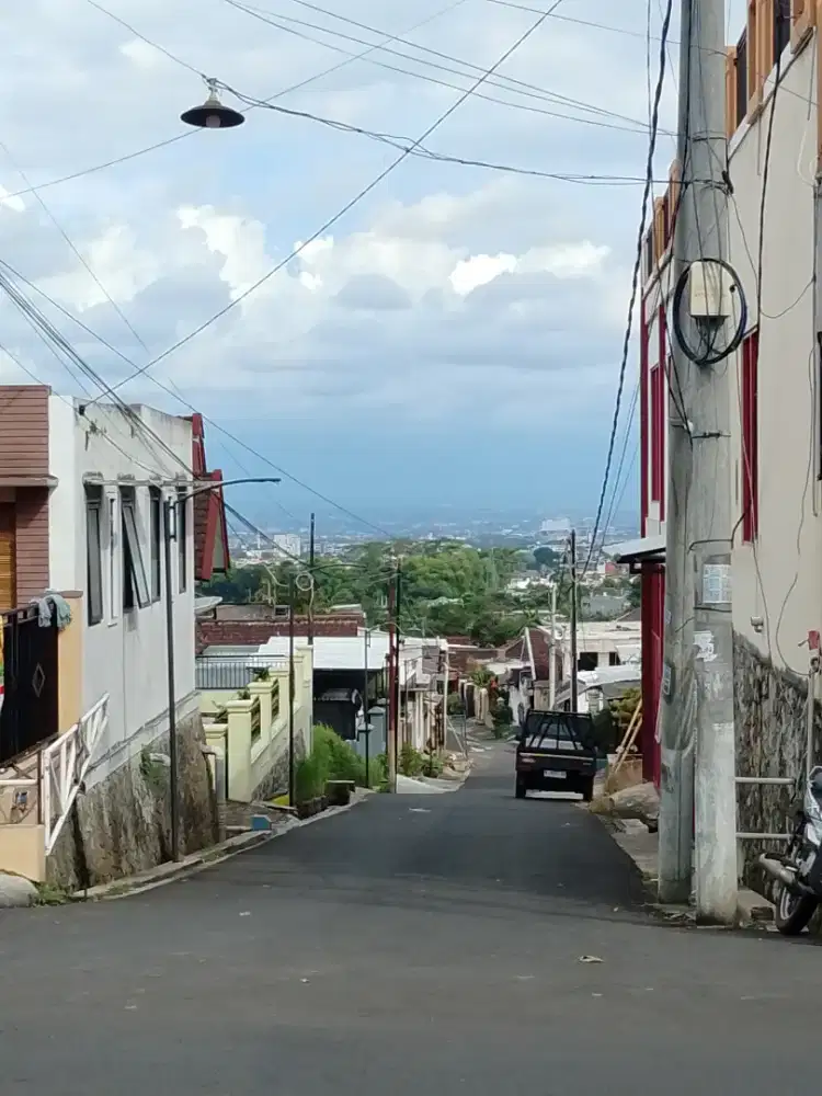 Rumah kost dijual dekat UIN 3 Malang UMM Unisma Dinoyo Brawijaya