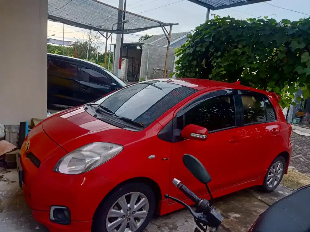Yaris 2012 atas nama sendiri