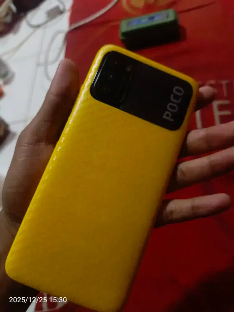 jual cepat poco 3 ram 4/64 
700 ribu