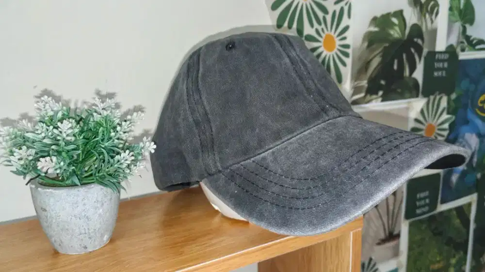 Topi Jeans warna abu-abu