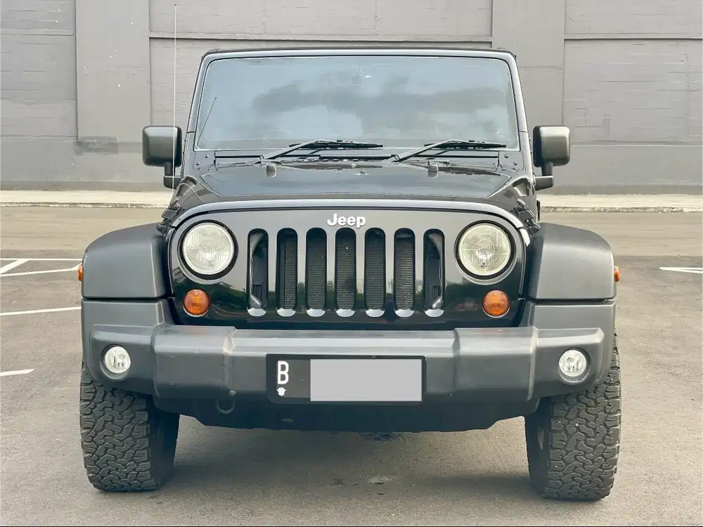 JEEP WRANGLER SPORT 3.8 UNLIMITED AT 2011 HITAM