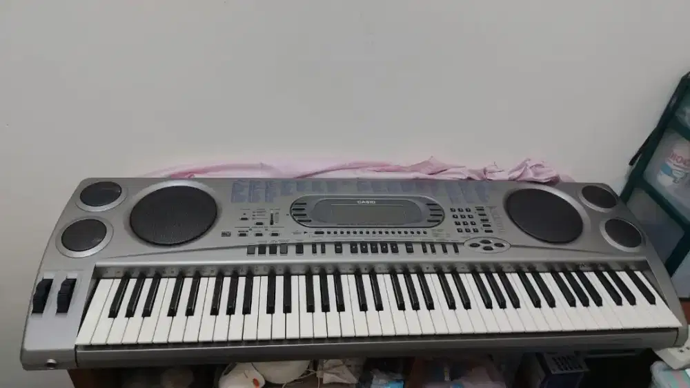 Keyboard casio wk 1800